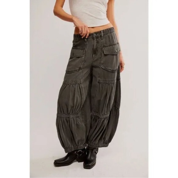 Free People Last Word Parachute Pants NWOT Washed Black Size Large - Picture 2 of 13